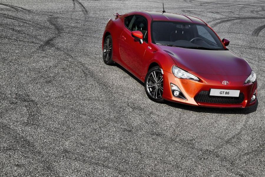  Toyota GT 86 2012 года  (фото 13 из 106)